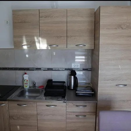 Iva Apartment Nova Varos